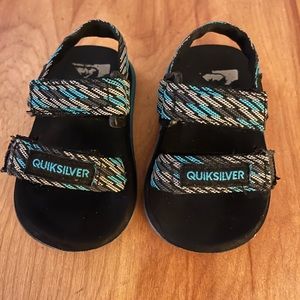 Quicksilver adjustable sandals Size 4 toddlers
